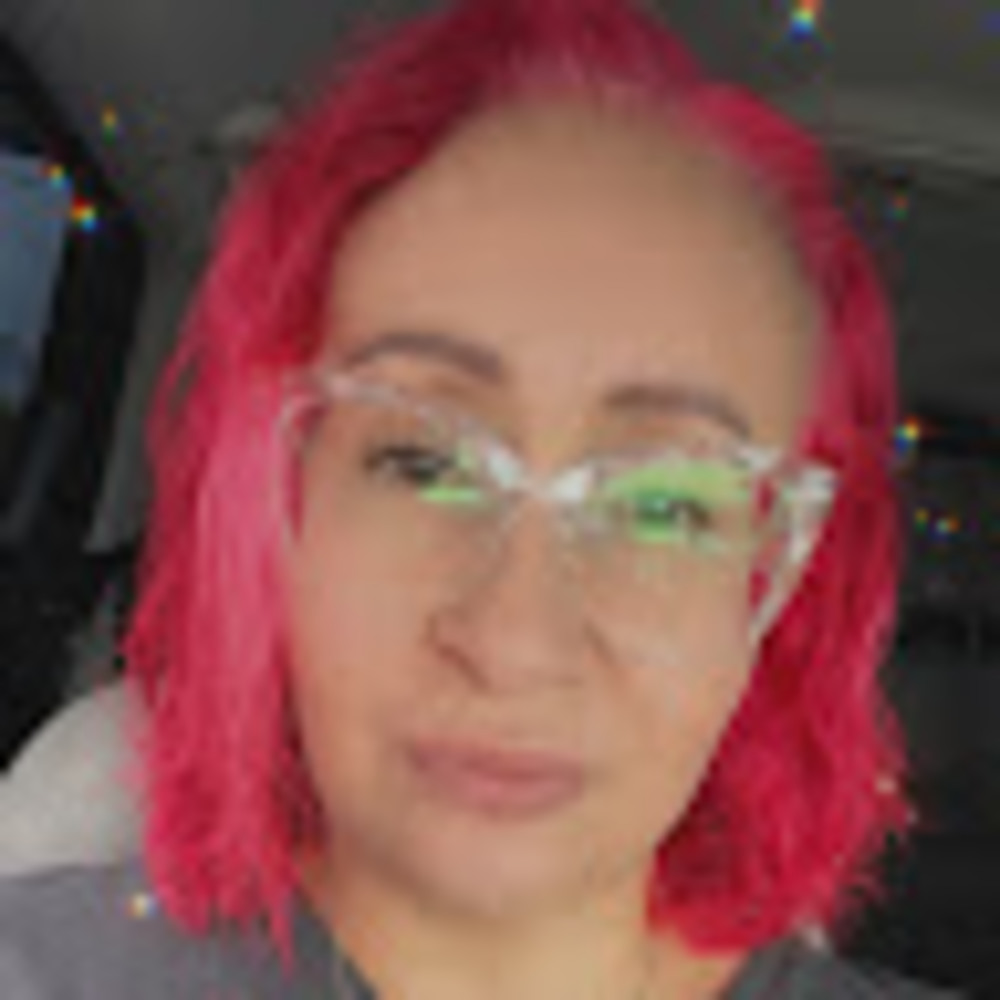 Meet your Posher, Adelinda